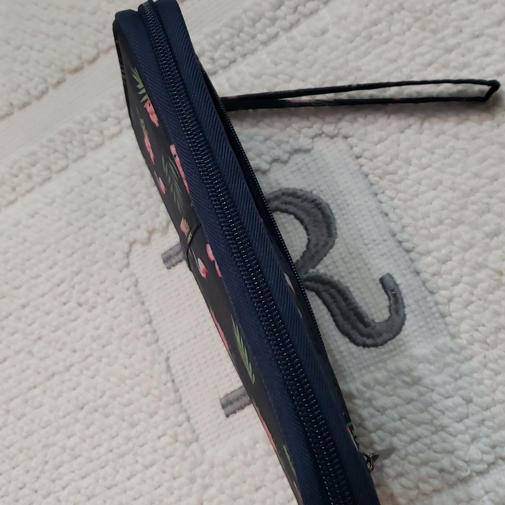 RFID PASSPORT/WALLET/WRISTLET/SHOULDER STRAP BLUE PINK FLAMINGO MOTIF - Picture 10 of 12